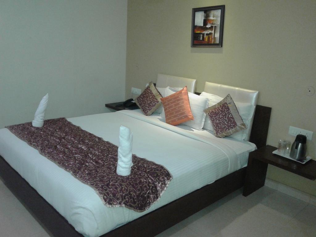 โรงแรม ซิมราน ไพรด์ Raipur  ห้อง รูปภาพ