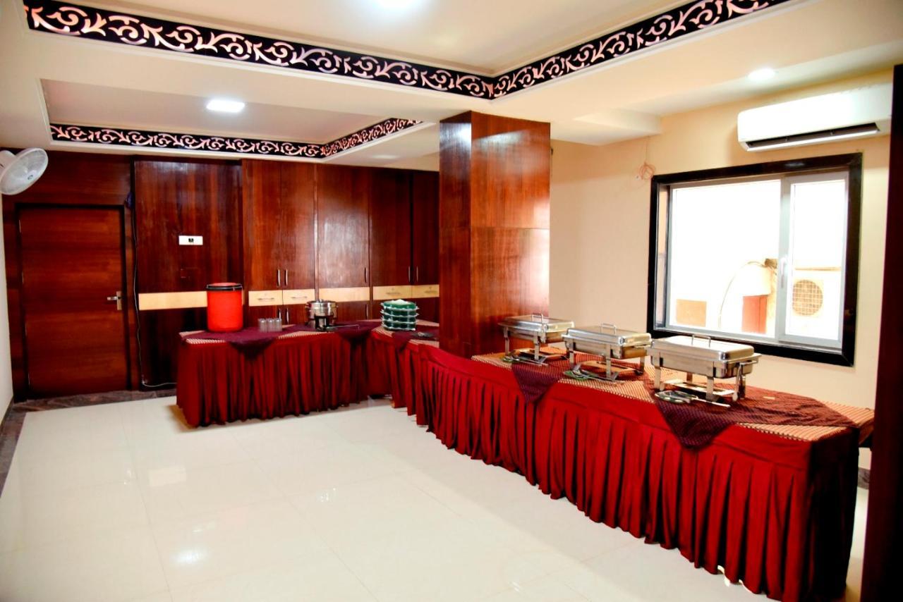 โรงแรม ซิมราน ไพรด์ Raipur  ภายนอก รูปภาพ